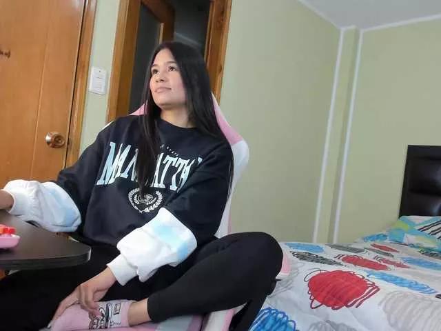 allisonlove69 from BongaCams