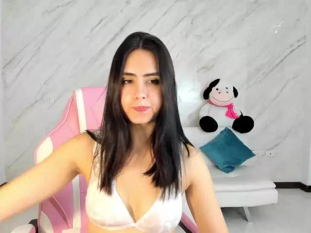Explore our live girls sluts from our Custom and Multi clubs and checkout exclusive access to highly interactive content, such as shape, hair, titties, pussy type and many more.