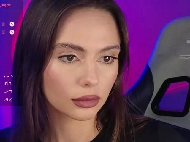 Allla from BongaCams