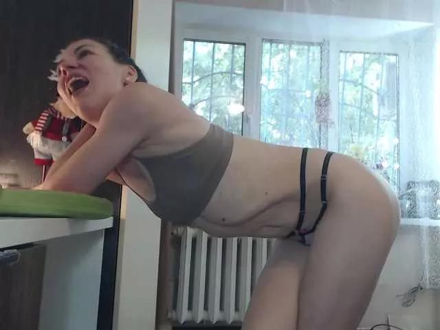 Almaz2023 from BongaCams