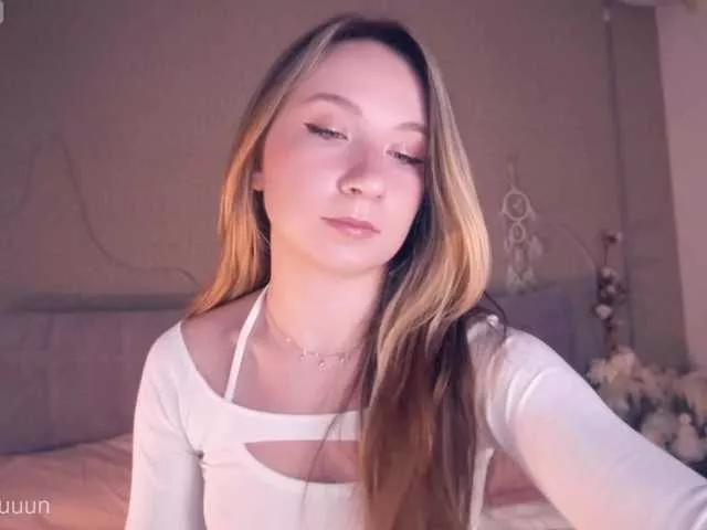 alyyyson from BongaCams