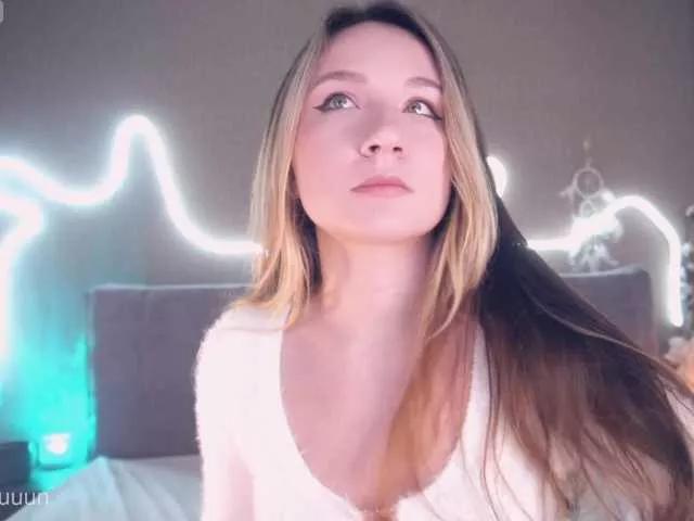alyyyson from BongaCams