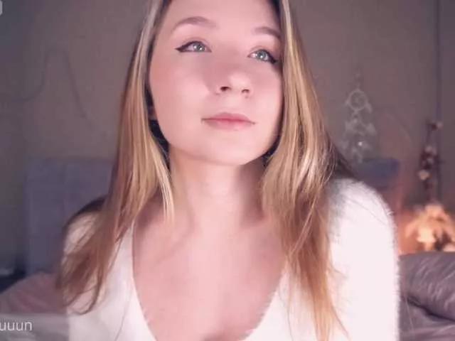 alyyyson from BongaCams