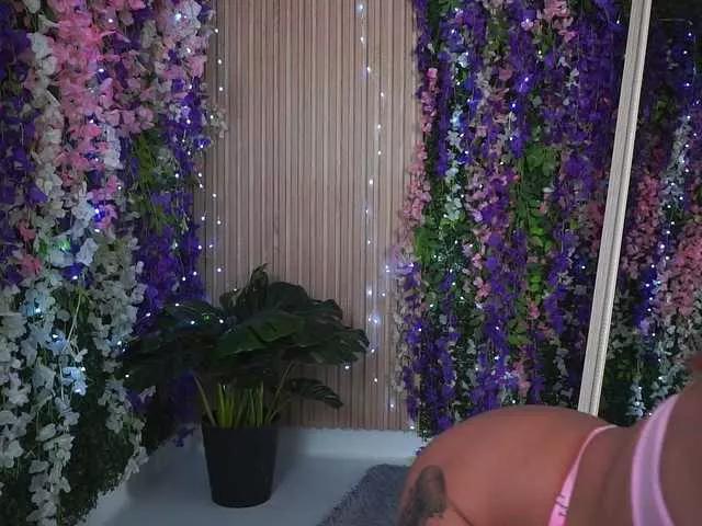 Amanda-Paw from BongaCams
