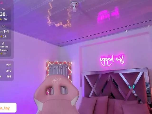 Explore our live girls sluts from our Custom and Multi clubs and checkout exclusive access to highly interactive content, such as shape, hair, titties, pussy type and many more.