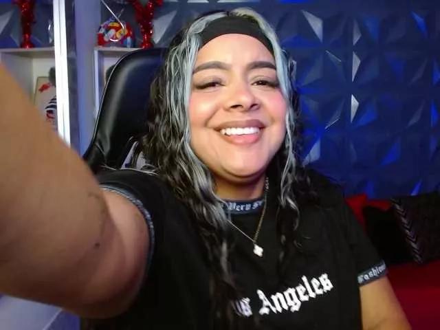 Explore our live girls sluts from our Custom and Multi clubs and checkout exclusive access to highly interactive content, such as shape, hair, titties, pussy type and many more.