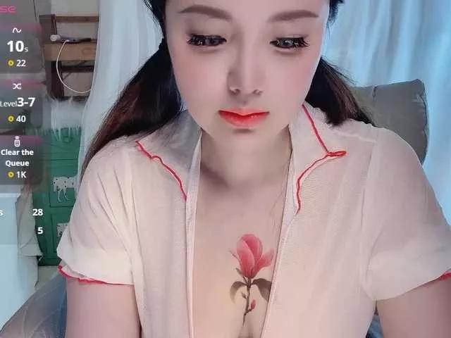 Explore our live girls sluts from our Custom and Multi clubs and checkout exclusive access to highly interactive content, such as shape, hair, titties, pussy type and many more.