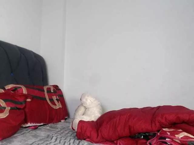 Explore our live girls sluts from our Custom and Multi clubs and checkout exclusive access to highly interactive content, such as shape, hair, titties, pussy type and many more.