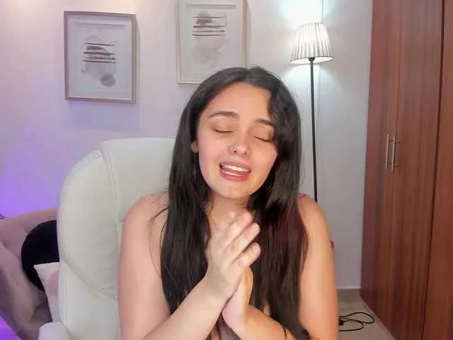Explore our live girls sluts from our Custom and Multi clubs and checkout exclusive access to highly interactive content, such as shape, hair, titties, pussy type and many more.