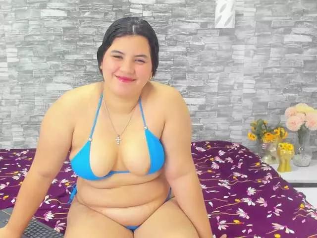 Explore our live girls sluts from our Custom and Multi clubs and checkout exclusive access to highly interactive content, such as shape, hair, titties, pussy type and many more.