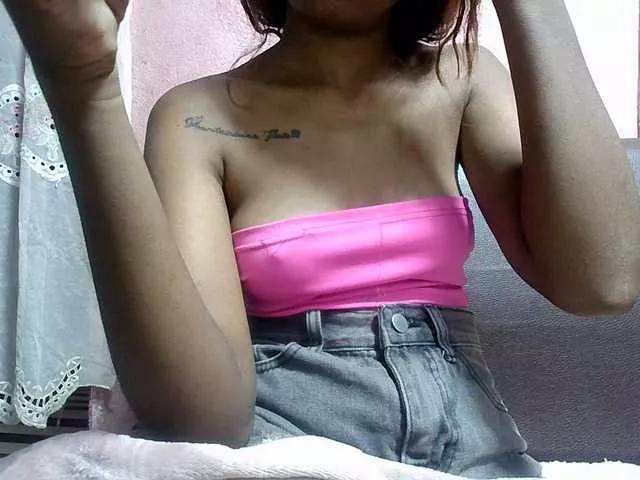 Explore our live girls sluts from our Custom and Multi clubs and checkout exclusive access to highly interactive content, such as shape, hair, titties, pussy type and many more.