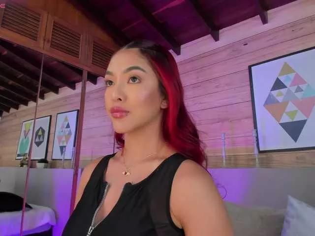 AmmyScott from BongaCams