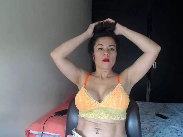 ANAELIZ from BongaCams