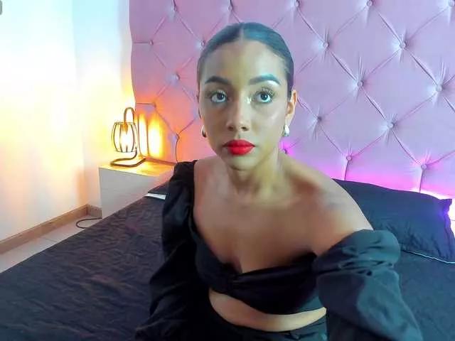 Explore our live girls sluts from our Custom and Multi clubs and checkout exclusive access to highly interactive content, such as shape, hair, titties, pussy type and many more.