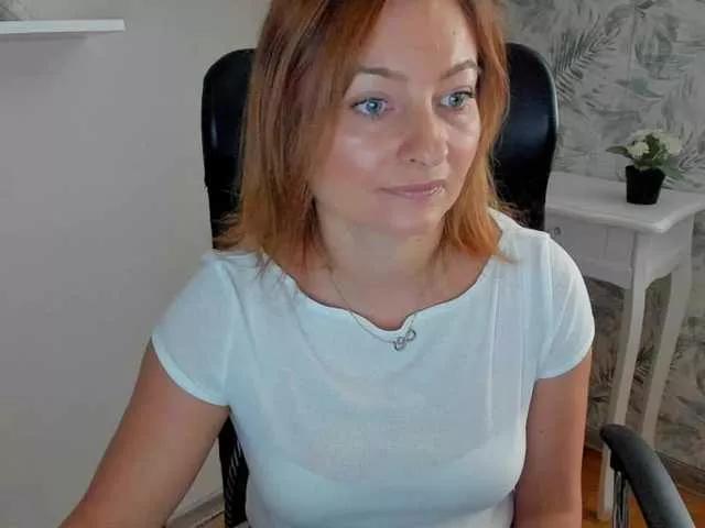Explore our live girls sluts from our Custom and Multi clubs and checkout exclusive access to highly interactive content, such as shape, hair, titties, pussy type and many more.