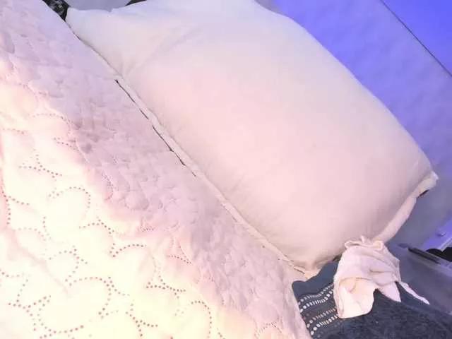 aniiieee from BongaCams