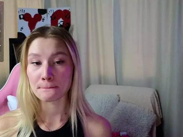 Explore our live girls sluts from our Custom and Multi clubs and checkout exclusive access to highly interactive content, such as shape, hair, titties, pussy type and many more.