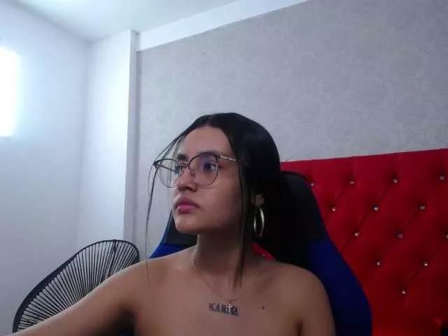 Explore our live girls sluts from our Custom and Multi clubs and checkout exclusive access to highly interactive content, such as shape, hair, titties, pussy type and many more.
