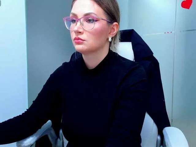 Explore our live girls sluts from our Custom and Multi clubs and checkout exclusive access to highly interactive content, such as shape, hair, titties, pussy type and many more.