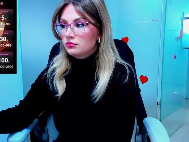 Explore our live girls sluts from our Custom and Multi clubs and checkout exclusive access to highly interactive content, such as shape, hair, titties, pussy type and many more.