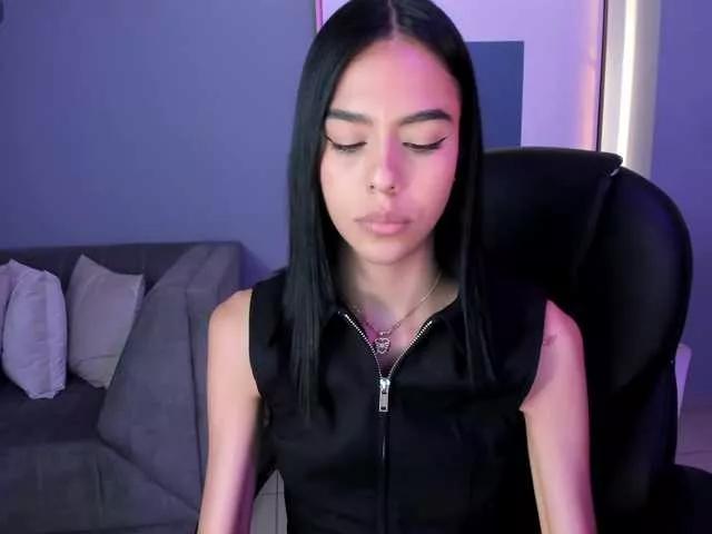 Explore our live girls sluts from our Custom and Multi clubs and checkout exclusive access to highly interactive content, such as shape, hair, titties, pussy type and many more.