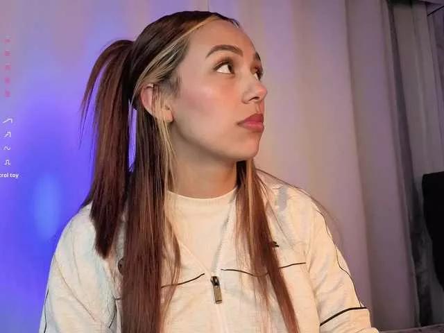 Arianne-ferrer from BongaCams