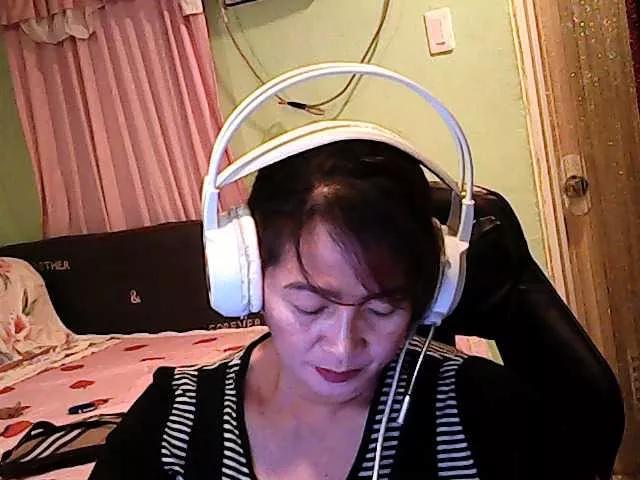 Arriane116 from BongaCams