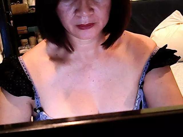 Arriane116 from BongaCams