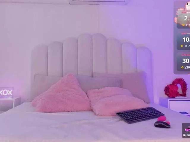 Explore our live girls sluts from our Custom and Multi clubs and checkout exclusive access to highly interactive content, such as shape, hair, titties, pussy type and many more.