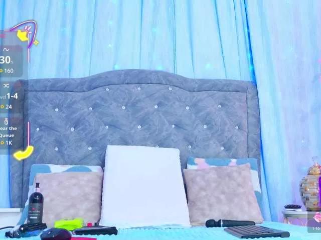 AuraRoss from BongaCams