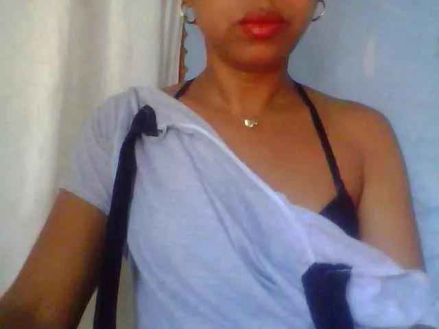 Baby-giiirl23 from BongaCams