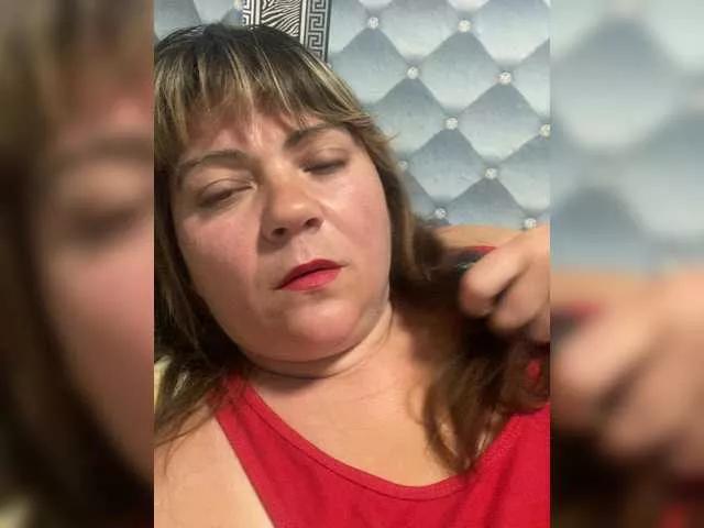 Explore our live girls sluts from our Custom and Multi clubs and checkout exclusive access to highly interactive content, such as shape, hair, titties, pussy type and many more.