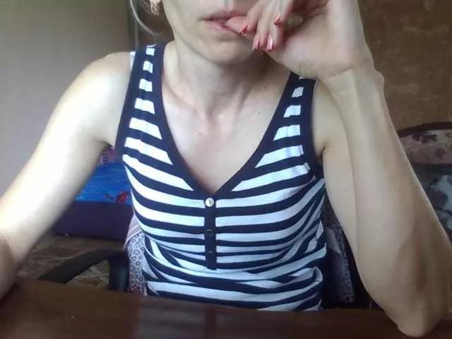 BabyLove4432 from BongaCams