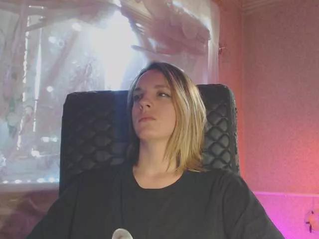 Explore our live girls sluts from our Custom and Multi clubs and checkout exclusive access to highly interactive content, such as shape, hair, titties, pussy type and many more.