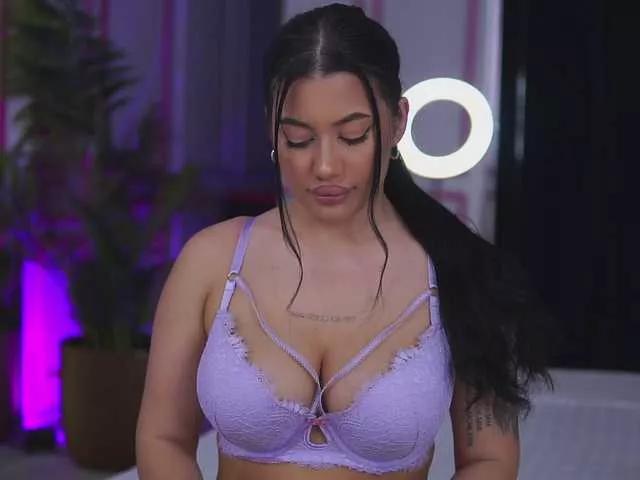 Explore our live girls sluts from our Custom and Multi clubs and checkout exclusive access to highly interactive content, such as shape, hair, titties, pussy type and many more.