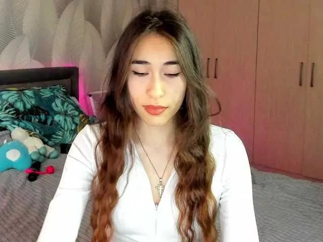 Bambiiiii from BongaCams