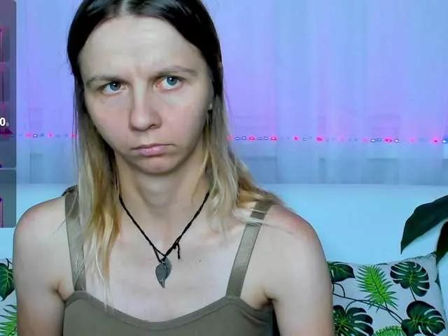 Explore our live girls sluts from our Custom and Multi clubs and checkout exclusive access to highly interactive content, such as shape, hair, titties, pussy type and many more.