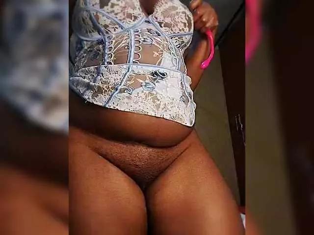 BEENCEE from BongaCams