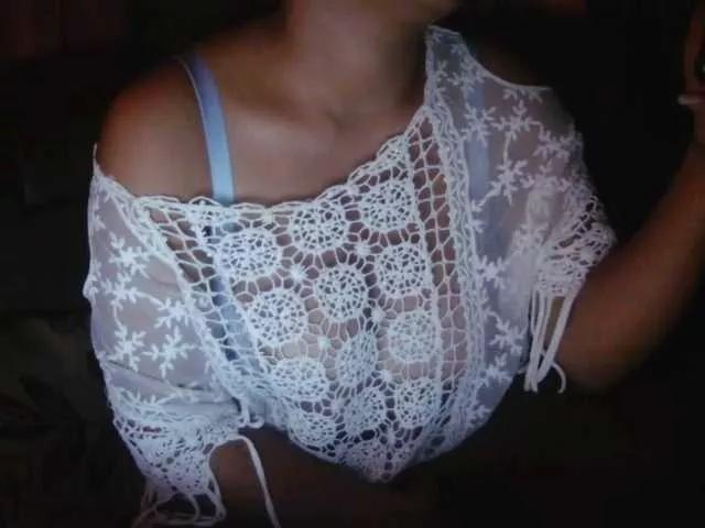 BellaLove from BongaCams