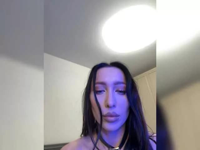 Explore our live girls sluts from our Custom and Multi clubs and checkout exclusive access to highly interactive content, such as shape, hair, titties, pussy type and many more.