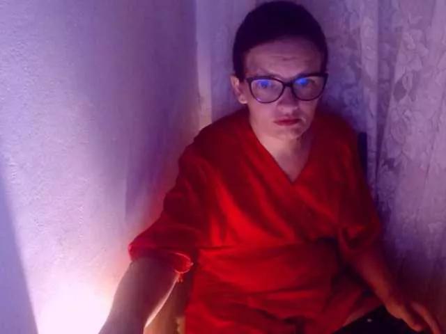 bellaro from BongaCams