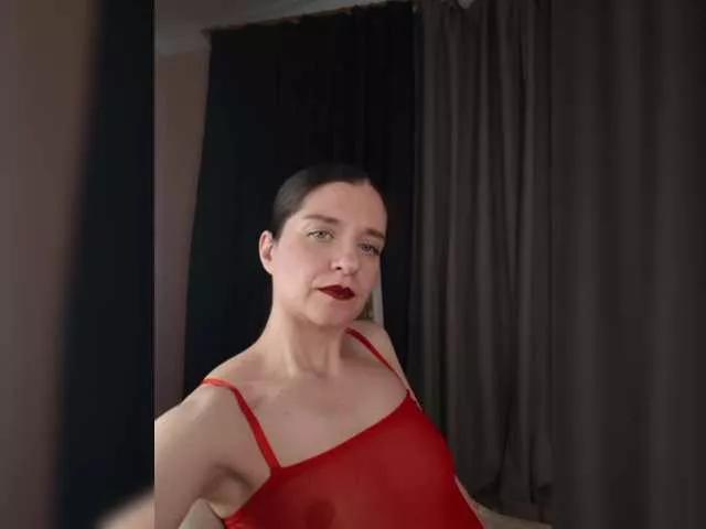 BellaTasty from BongaCams