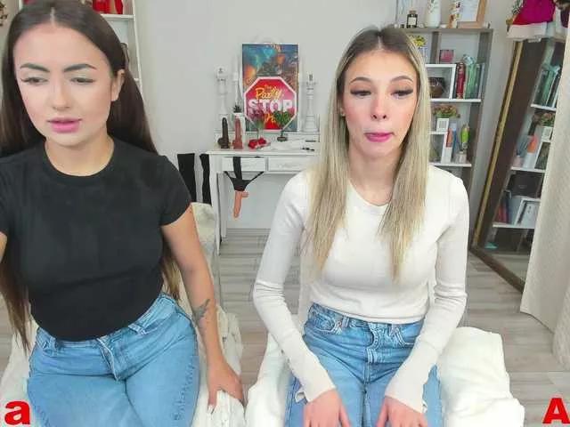 Explore our live girls sluts from our Custom and Multi clubs and checkout exclusive access to highly interactive content, such as shape, hair, titties, pussy type and many more.