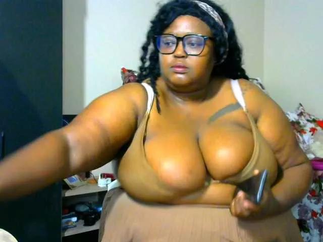 BellyGoddess from BongaCams