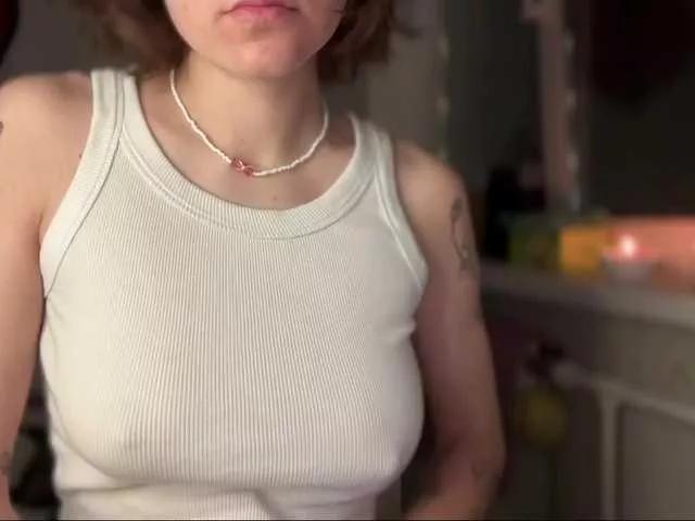 Explore our live girls sluts from our Custom and Multi clubs and checkout exclusive access to highly interactive content, such as shape, hair, titties, pussy type and many more.