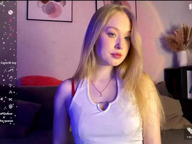Explore our live girls sluts from our Custom and Multi clubs and checkout exclusive access to highly interactive content, such as shape, hair, titties, pussy type and many more.