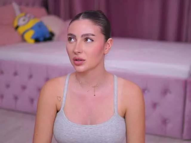 Explore our live girls sluts from our Custom and Multi clubs and checkout exclusive access to highly interactive content, such as shape, hair, titties, pussy type and many more.