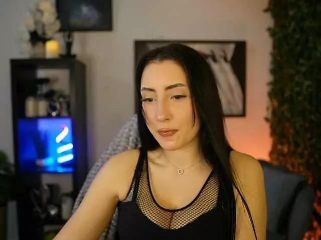 Explore our live girls sluts from our Custom and Multi clubs and checkout exclusive access to highly interactive content, such as shape, hair, titties, pussy type and many more.
