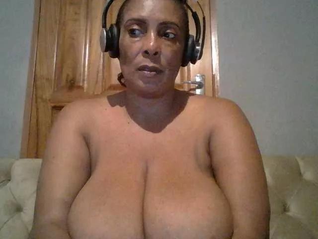 Photos of Busty8 from BongaCams is Freechat