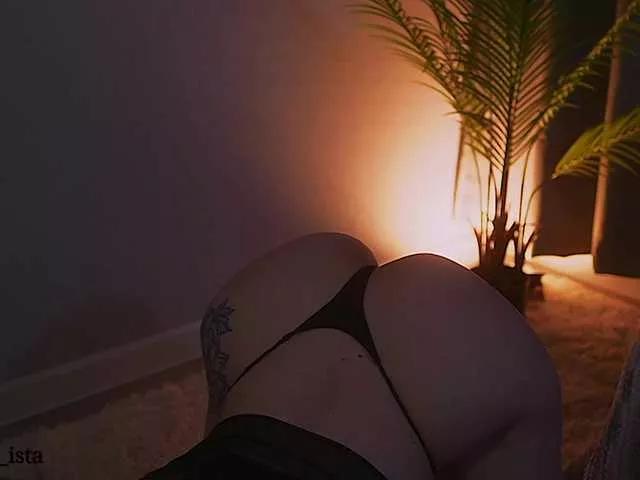 callyess from BongaCams